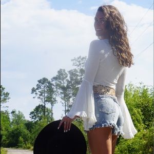 FREE PEOPLE BRAND NEW bell sleeve top